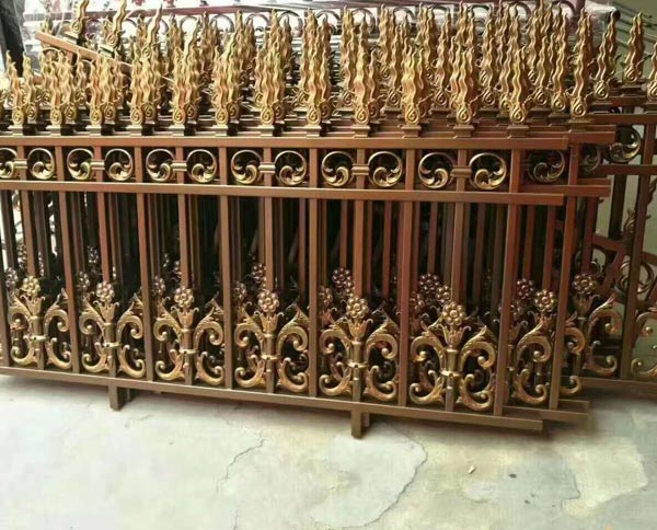 鋁藝護欄有哪些常見的應(yīng)用？